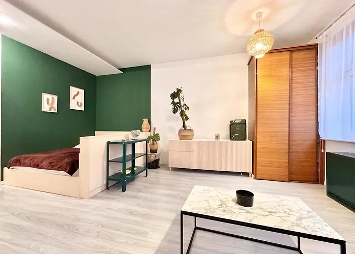 Tuz Przy Polwiejskiej